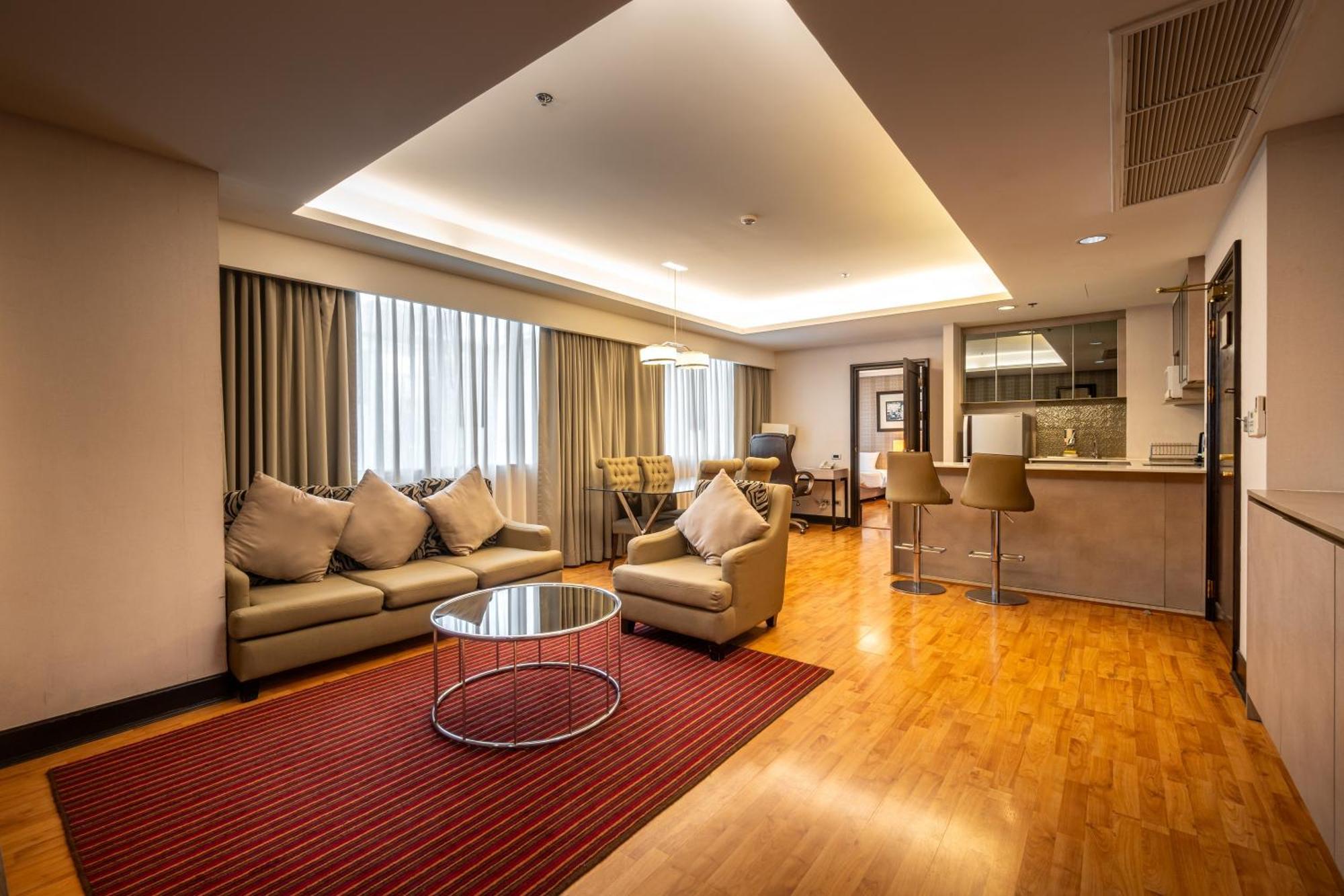Rembrandt Residences Bangkok Exteriör bild