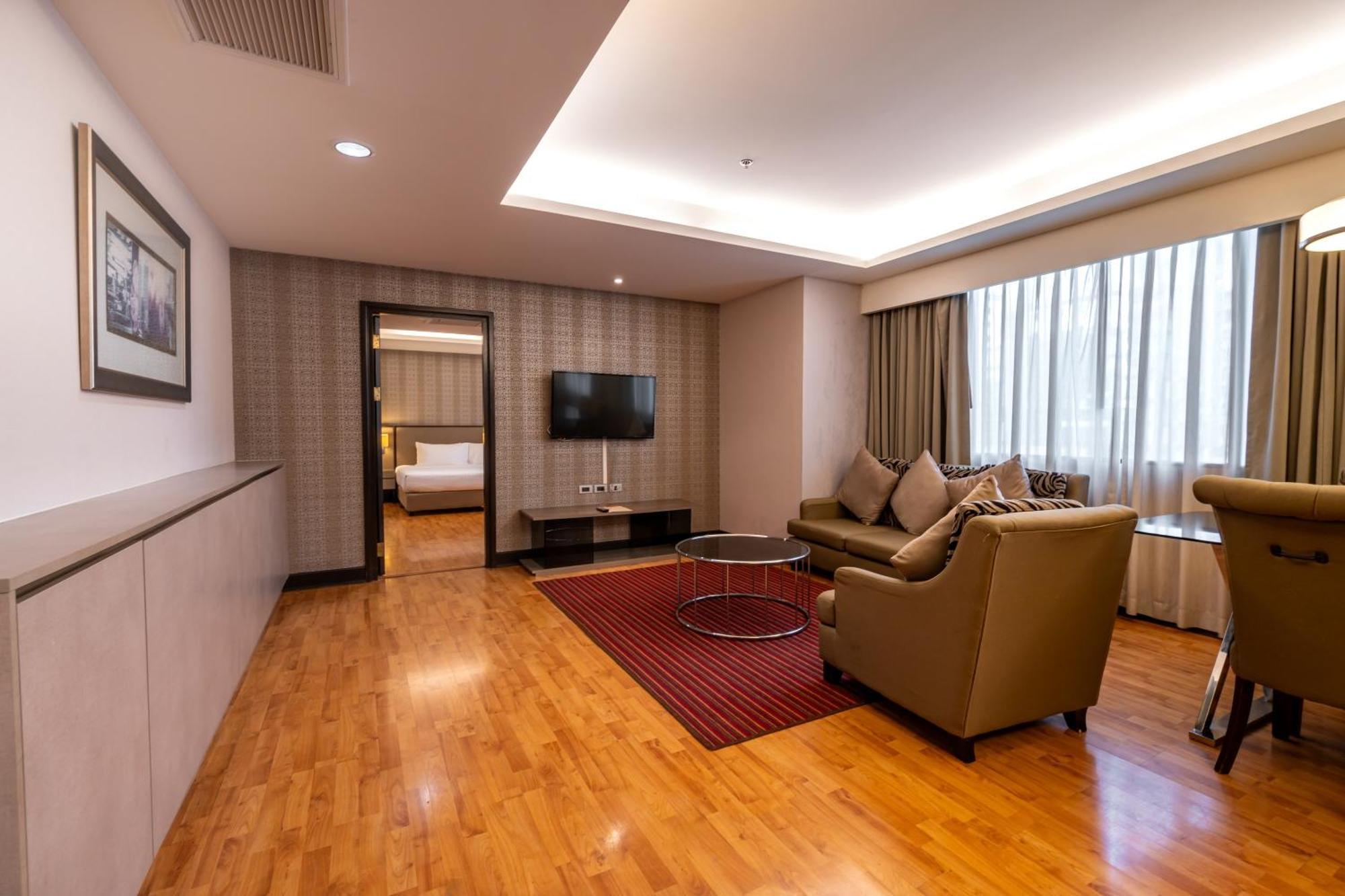 Rembrandt Residences Bangkok Exteriör bild